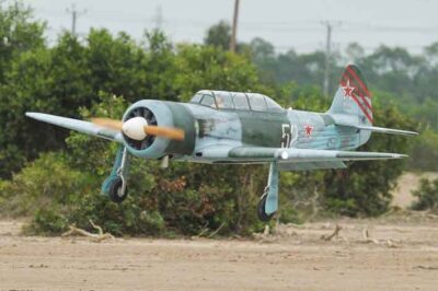 BH187 - YAK 11 2350mn(92.5") 60cc ARF /Electric Retract