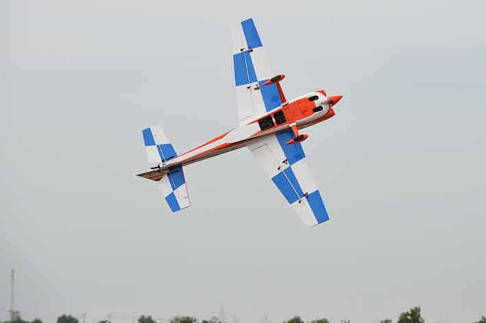 BH202 - EDGE 540 V3 2642mm 104'' 120CC ARF - Image 8
