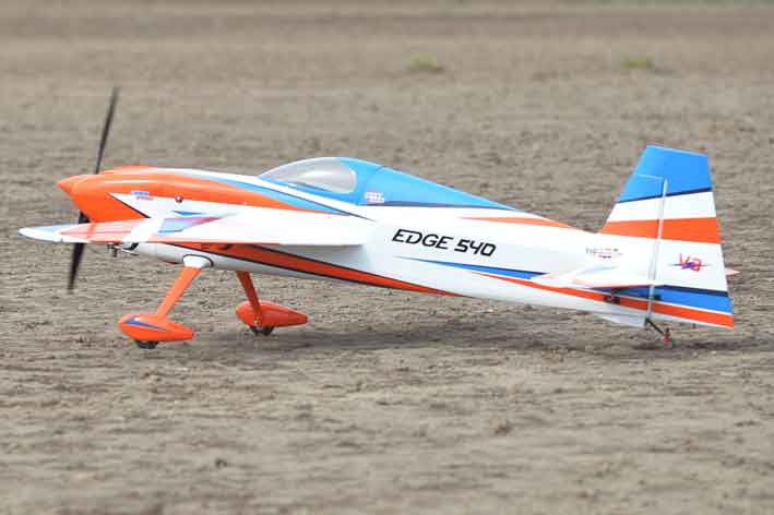 BH202 - EDGE 540 V3 2642mm 104'' 120CC ARF - Image 5