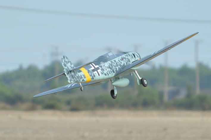 BH188 - Messerschmitt BF 109G 2255mm 89” 50-60cc ARF With Electric Retract - Image 3